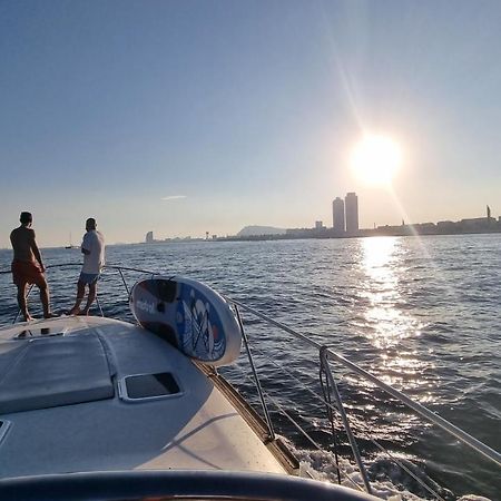 Cozy Yacht Lodge In Barcelona With Boat Tour Option San Adrián de Besós Zewnętrze zdjęcie