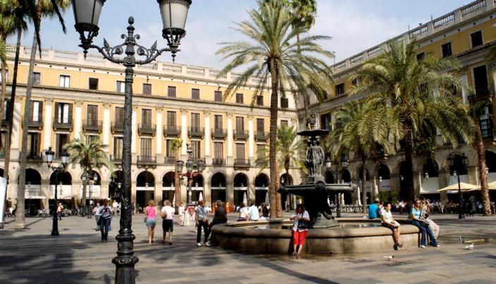 Cozy Yacht Lodge In Barcelona With Boat Tour Option San Adrián de Besós Zewnętrze zdjęcie