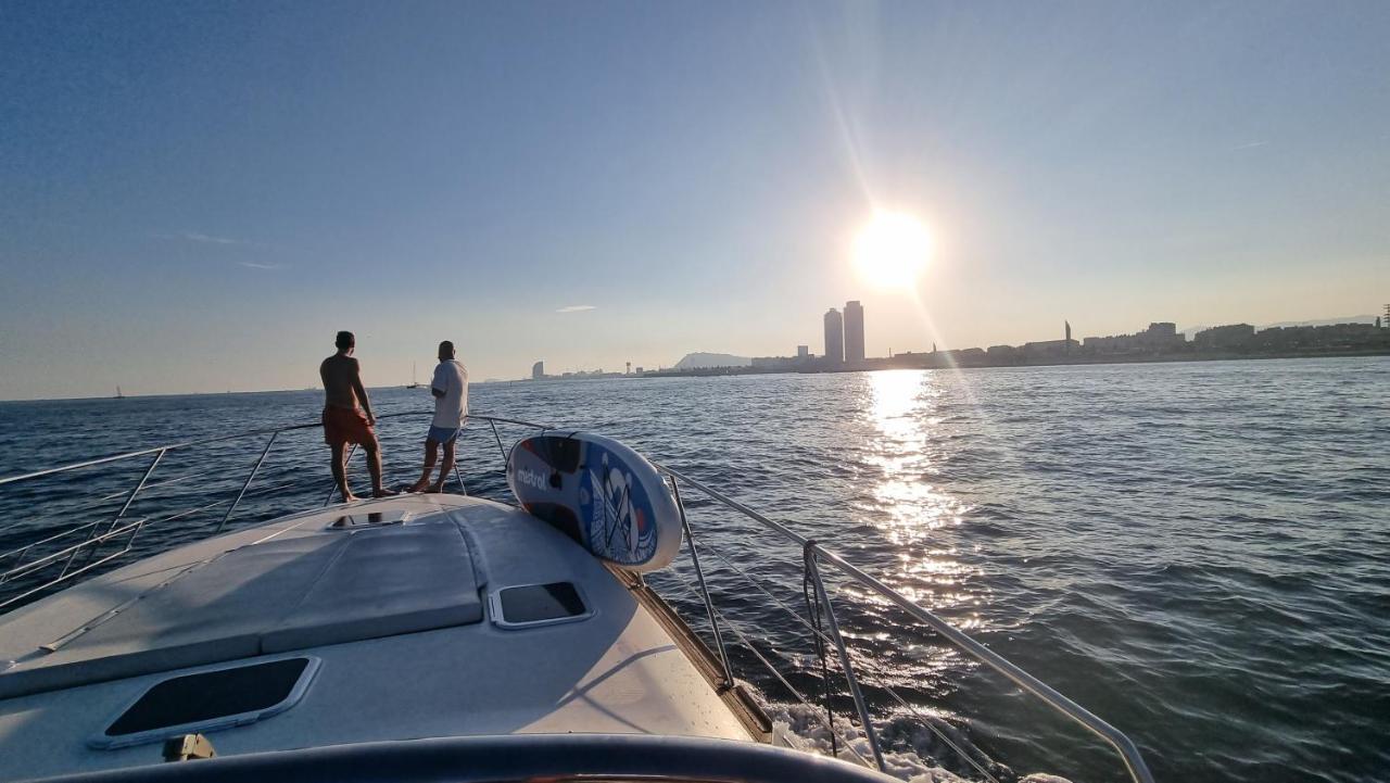 Cozy Yacht Lodge In Barcelona With Boat Tour Option San Adrián de Besós Zewnętrze zdjęcie